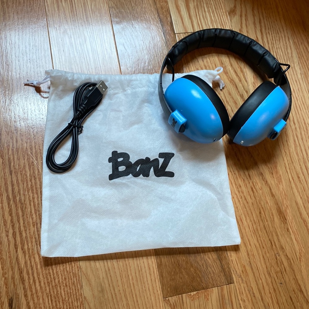 Banz safe and sound wireless headphones